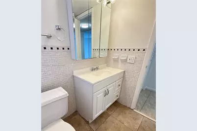 30 SE 4th Ave #206, Hallandale Beach, FL 33009 - Photo 8