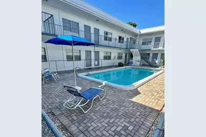 30 SE 4th Ave #206, Hallandale Beach, FL 33009 - Photo 10