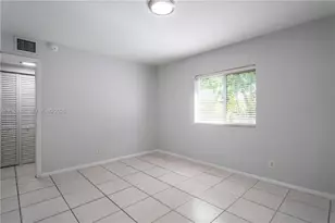 666 NE 80th St, Miami, FL 33138 - Photo 8