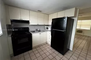 13 NE 2nd Ave, Dania Beach, FL 33004 - Photo 2