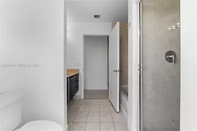 1900 N Bayshore Dr #PH5006, Miami, FL 33132 - Photo 14