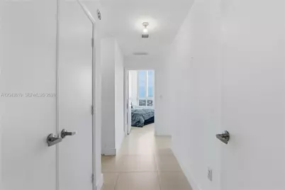 1900 N Bayshore Dr #PH5006, Miami, FL 33132 - Photo 12