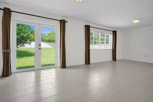 14375 Lake Candlewood Ct, Miami Lakes, FL 33014 - Photo 10