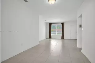 14375 Lake Candlewood Ct, Miami Lakes, FL 33014 - Photo 6