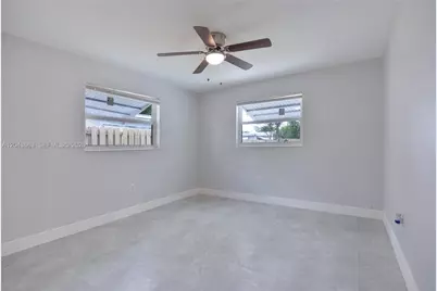 8571 NW 27th Pl, Sunrise, FL 33322 - Photo 14