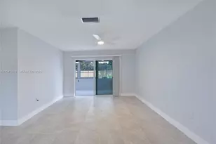 8571 NW 27th Pl, Sunrise, FL 33322 - Photo 18
