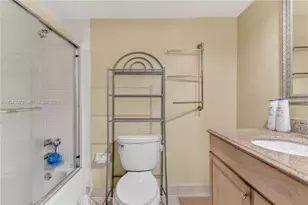 3010 N Course Dr, Pompano Beach, FL 33069 - Photo 20