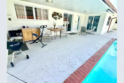 18701 Wentworth Dr, Hialeah, FL 33015 - Photo 62