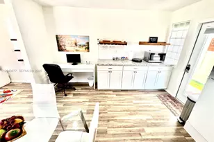 18701 Wentworth Dr, Hialeah, FL 33015 - Photo 48