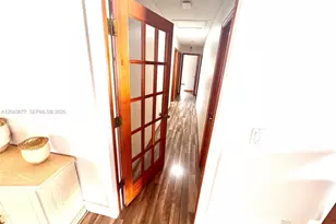 18701 Wentworth Dr, Hialeah, FL 33015 - Photo 24