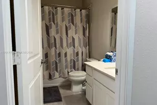 1057 NW 5th St, Florida City, FL 33034 - Photo 6
