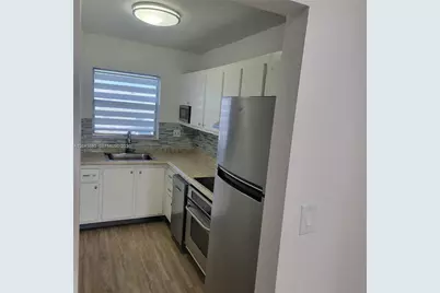 1700 Cleveland St #203, Hollywood, FL 33020 - Photo 2