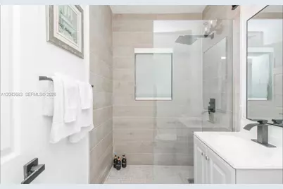 5640 NE Miami Ct, Miami, FL 33137 - Photo 12