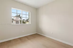 2728 NE 3rd Ct, Homestead, FL 33033 - Photo 14