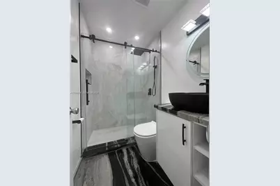 6012 NW 172nd Terr Cir, Hialeah, FL 33015 - Photo 6