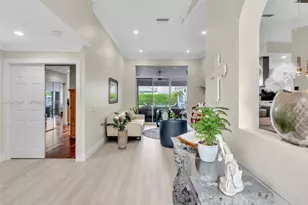 639 Verona Pl, Weston, FL 33326 - Photo 10
