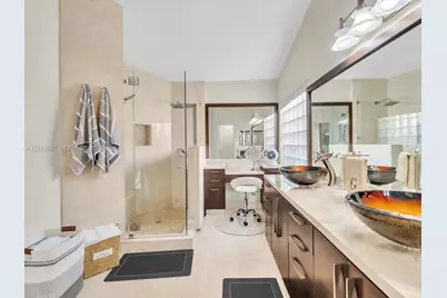 639 Verona Pl, Weston, FL 33326 - Photo 20