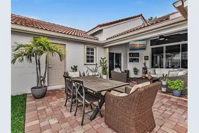 639 Verona Pl, Weston, FL 33326 - Photo 66