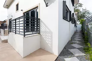 4538 SW 1st St, Miami, FL 33134 - Photo 1