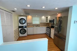 401 Lake Shore Dr, Lake Park, FL 33403 - Photo 8