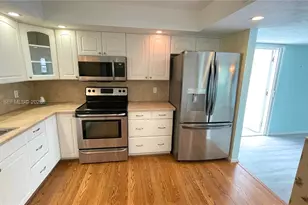 401 Lake Shore Dr, Lake Park, FL 33403 - Photo 10