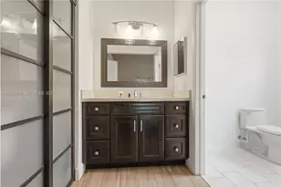 610 SE 12th Ter, Homestead, FL 33033 - Photo 12