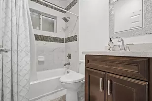 610 SE 12th Ter, Homestead, FL 33033 - Photo 14
