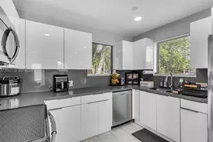 15100 NE 14th Ct, North Miami Beach, FL 33162 - Photo 14