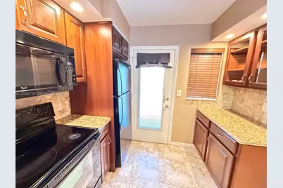 320 NE 12th Ave #303, Hallandale Beach, FL 33009 - Photo 8