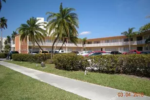26 Diplomat Parkway, Hallandale Beach, FL 33009 - Photo 4