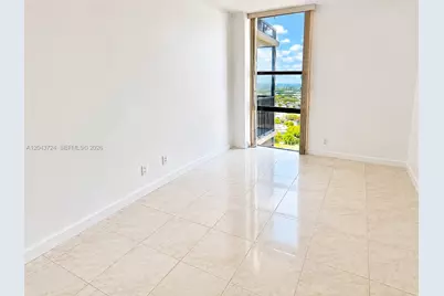 20335 W Country Club Dr #2210, Aventura, FL 33180 - Photo 12