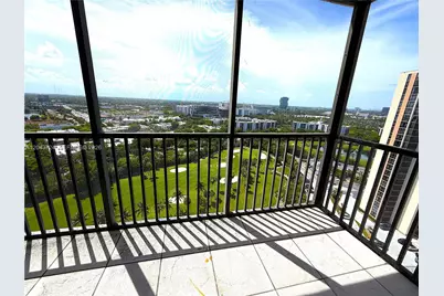 20335 W Country Club Dr #2210, Aventura, FL 33180 - Photo 4
