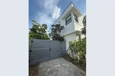 528 NE 70th St #Top, Miami, FL 33138 - Photo 18