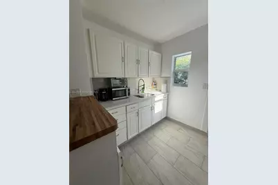 528 NE 70th St #Top, Miami, FL 33138 - Photo 14