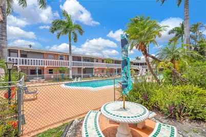 160 NE 8th Ave #27A, Hallandale Beach, FL 33009 - Photo 8