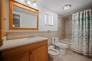 7581 W 29th Way, Hialeah, FL 33018 - Photo 14