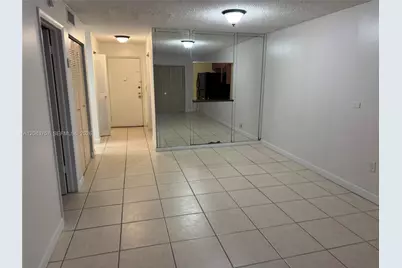 365 NE 125th St #301, North Miami, FL 33161 - Photo 4