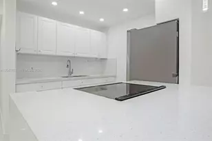 13350 SW 1st St, Pembroke Pines, FL 33027 - Photo 12