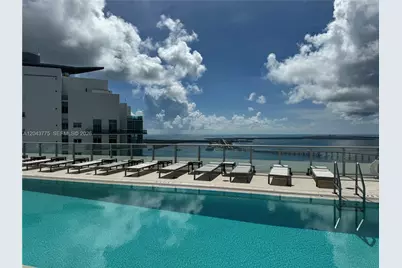 1300 Brickell Bay Dr #901, Miami, FL 33131 - Photo 18