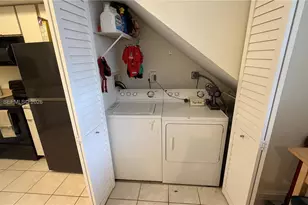 735 SW 148th Ave, Sunrise, FL 33325 - Photo 4