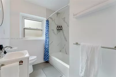 820 SW 26th Rd, Miami, FL 33129 - Photo 22