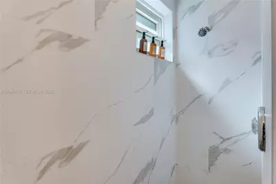 820 SW 26th Rd, Miami, FL 33129 - Photo 18