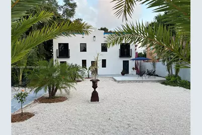 2134 SW 11th St, Miami, FL 33135 - Photo 4