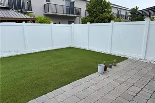 782 SE 18th St, Homestead, FL 33034 - Photo 2