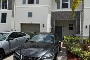 782 SE 18th St, Homestead, FL 33034 - Photo 1