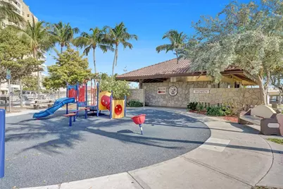 2639 N Riverside Dr #206, Pompano Beach, FL 33062 - Photo 32