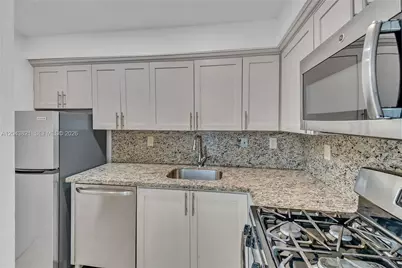 1205 Mariposa Ave #307, Coral Gables, FL 33146 - Photo 8
