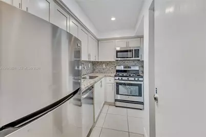 1205 Mariposa Ave #307, Coral Gables, FL 33146 - Photo 6