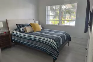 836 10th St, Miami Beach, FL 33139 - Photo 16