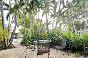 836 10th St, Miami Beach, FL 33139 - Photo 22